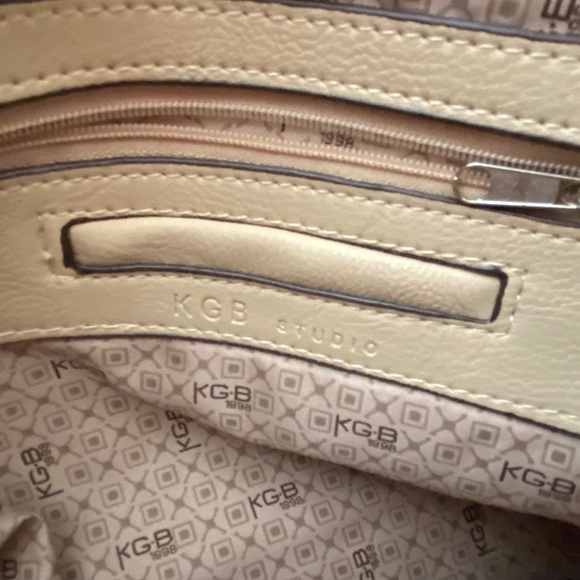 Vintage Cream KGB 90's bag - Picture 9 of 11